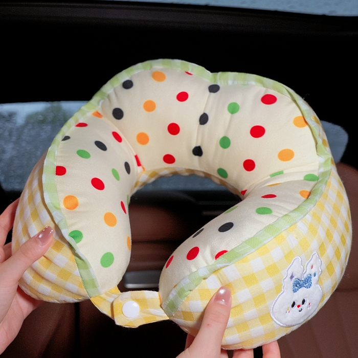 91家纺网 家纺一手货源 找家纺 （总）仟亿莱 2025新款泡泡纱驼峰波点格子U型枕