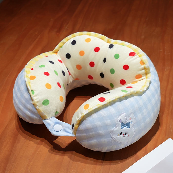 91家纺网 家纺一手货源 找家纺 （总）仟亿莱 2025新款泡泡纱驼峰波点格子U型枕