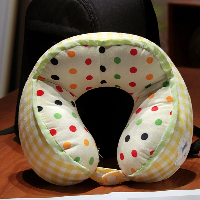 91家纺网 家纺一手货源 找家纺 仟亿莱 2025新款泡泡纱驼峰波点格子U型枕 驼峰黄格波点