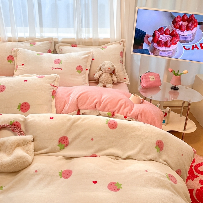 91家纺网 家纺一手货源 找家纺 川悦生活 2025新款高克重牛奶绒四件套-系列二 香甜草莓