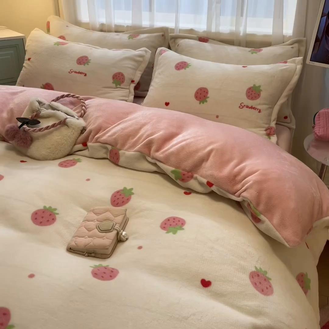 91家纺网 家纺一手货源 找家纺 川悦生活 2025新款高克重牛奶绒四件套-系列二 香甜草莓