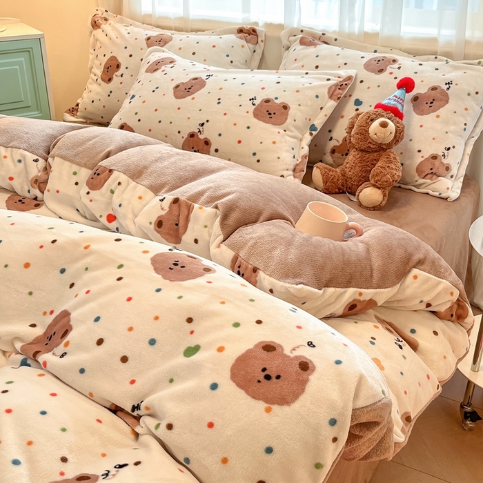 91家纺网 家纺一手货源 找家纺 川悦生活 2025新款高克重牛奶绒四件套-系列二 小熊仔仔