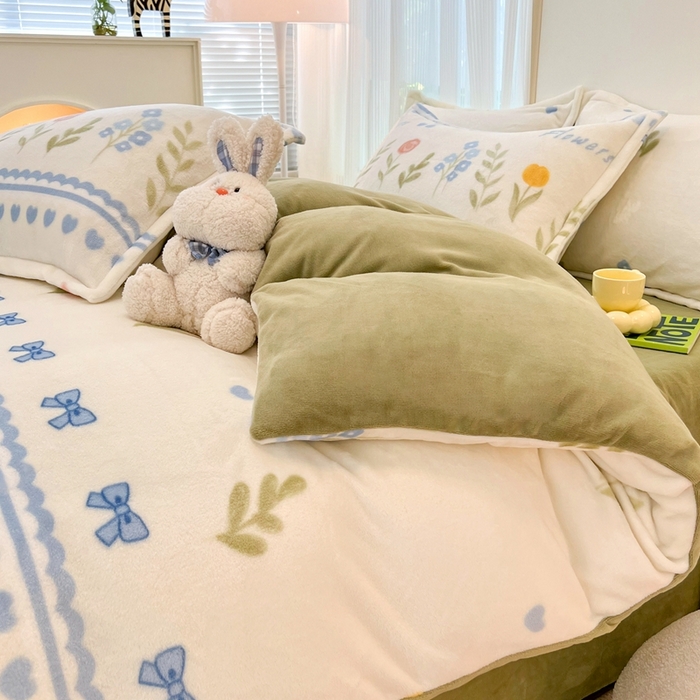 91家纺网 家纺一手货源 找家纺 川悦生活 2025新款高克重牛奶绒四件套-系列二 幸福花田-绿