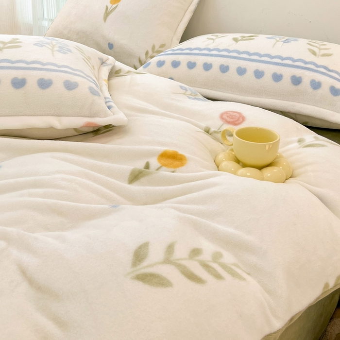 91家纺网 家纺一手货源 找家纺 川悦生活 2025新款高克重牛奶绒四件套-系列二 幸福花田-绿