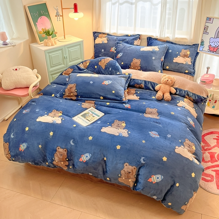 91家纺网 家纺一手货源 找家纺 川悦生活 2025新款高克重牛奶绒四件套-系列二 月亮熊仔