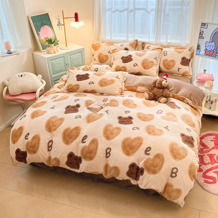 91家纺网 家纺一手货源 找家纺 川悦生活 2025新款高克重牛奶绒四件套-系列二 字母熊