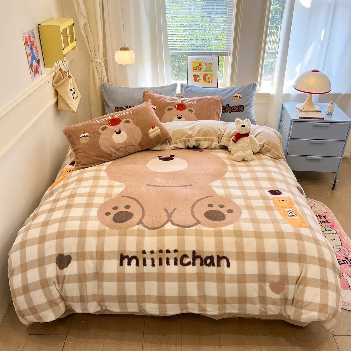 91家纺网 家纺一手货源 找家纺 （总）金爱家 2025新品A类正版授权miiiiichan咪酱大版卡通数码印花加厚牛奶绒系列四件套