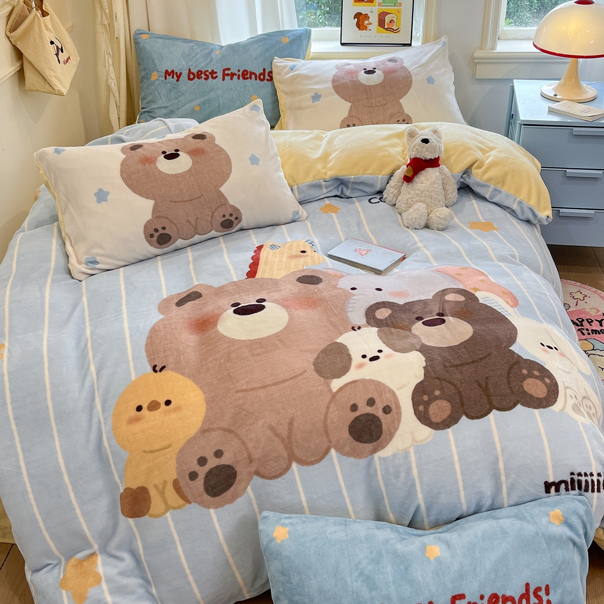 91家纺网 家纺一手货源 找家纺 金爱家 2025新品A类正版授权miiiiichan咪酱大版卡通数码印花加厚牛奶绒系列四件套 绒大版-咪酱奶油伙伴