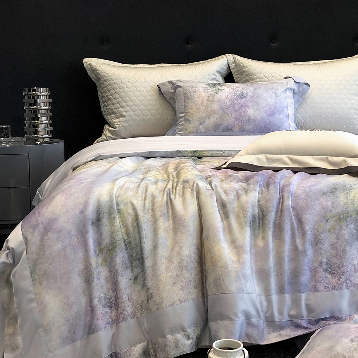 91家纺网 家纺一手货源 找家纺 佳汐蓝家纺 2025新款法式浪漫花卉超细旦天丝棉磨毛系列四件套-热淇淋 萤火岛屿