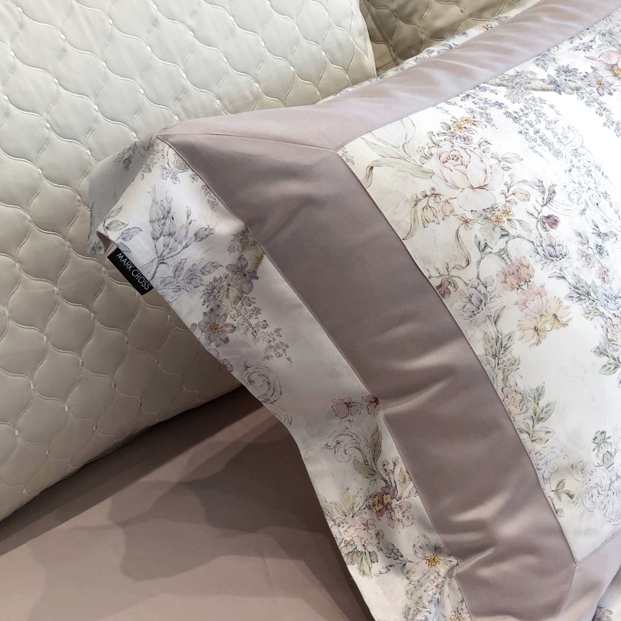 91家纺网 家纺一手货源 找家纺 （总）佳汐蓝家纺 2025新款法式浪漫花卉超细旦天丝棉磨毛系列四件套-热淇淋