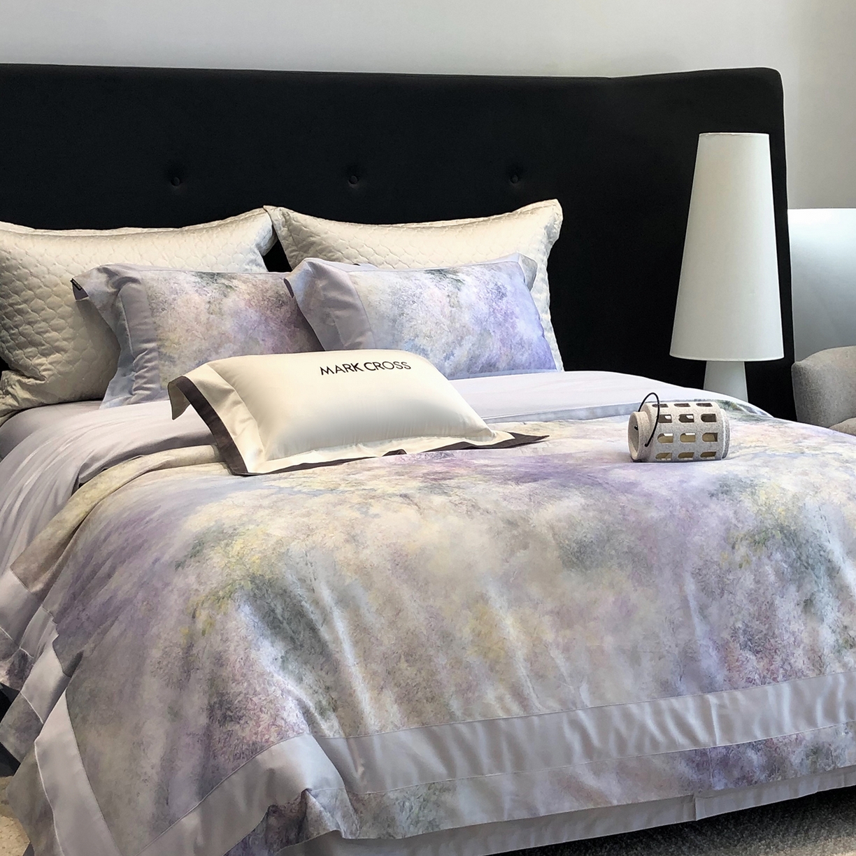 91家纺网 家纺一手货源 找家纺 佳汐蓝家纺 2025新款法式浪漫花卉超细旦天丝棉磨毛系列四件套-热淇淋 萤火岛屿