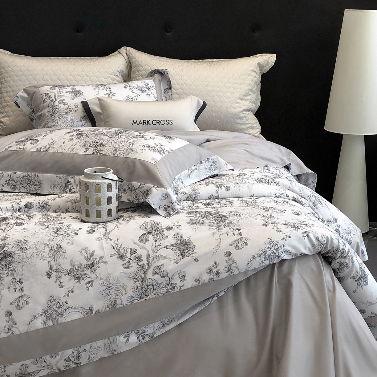 91家纺网 家纺一手货源 找家纺 佳汐蓝家纺 2025新款法式浪漫花卉超细旦天丝棉磨毛系列四件套-热淇淋 黛莉尔庄园-哥特灰