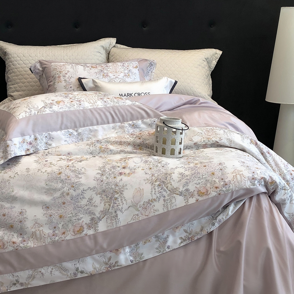 91家纺网 家纺一手货源 找家纺 佳汐蓝家纺 2025新款法式浪漫花卉超细旦天丝棉磨毛系列四件套-热淇淋 阿玛尔晴光