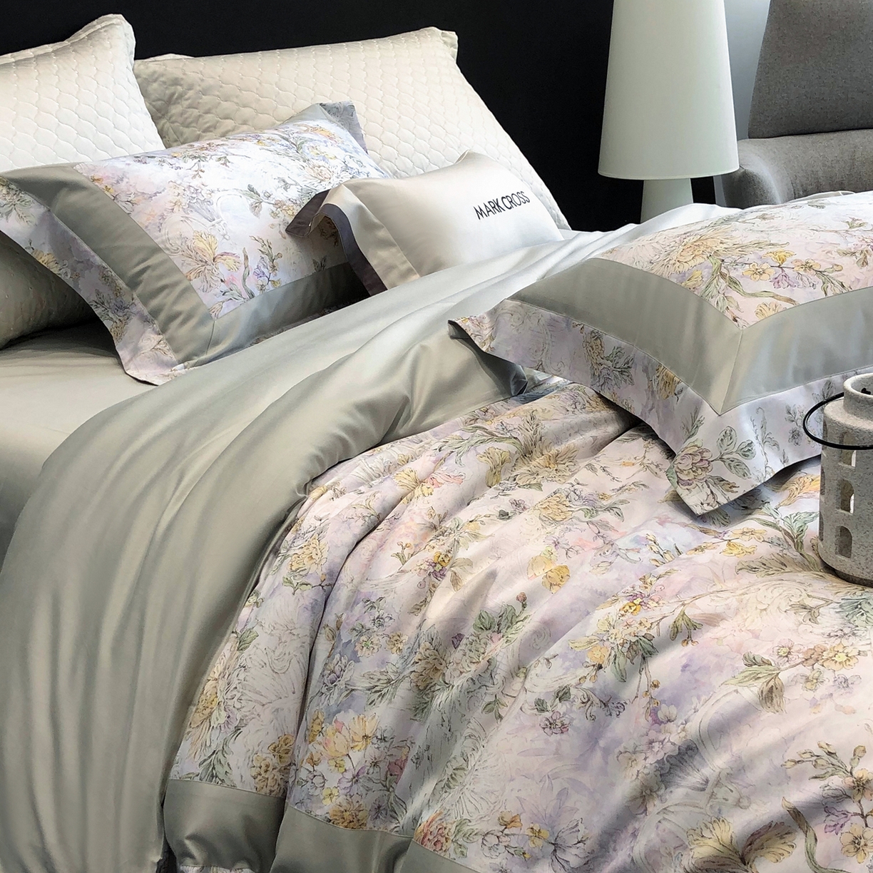 91家纺网 家纺一手货源 找家纺 佳汐蓝家纺 2025新款法式浪漫花卉超细旦天丝棉磨毛系列四件套-热淇淋 黛莉尔庄园-青豆绿