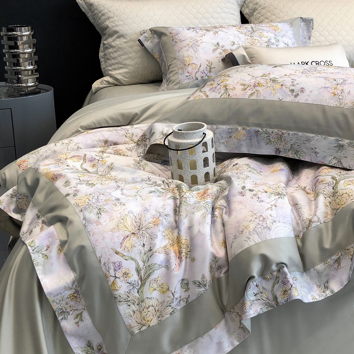 91家纺网 家纺一手货源 找家纺 佳汐蓝家纺 2025新款法式浪漫花卉超细旦天丝棉磨毛系列四件套-热淇淋 黛莉尔庄园-青豆绿