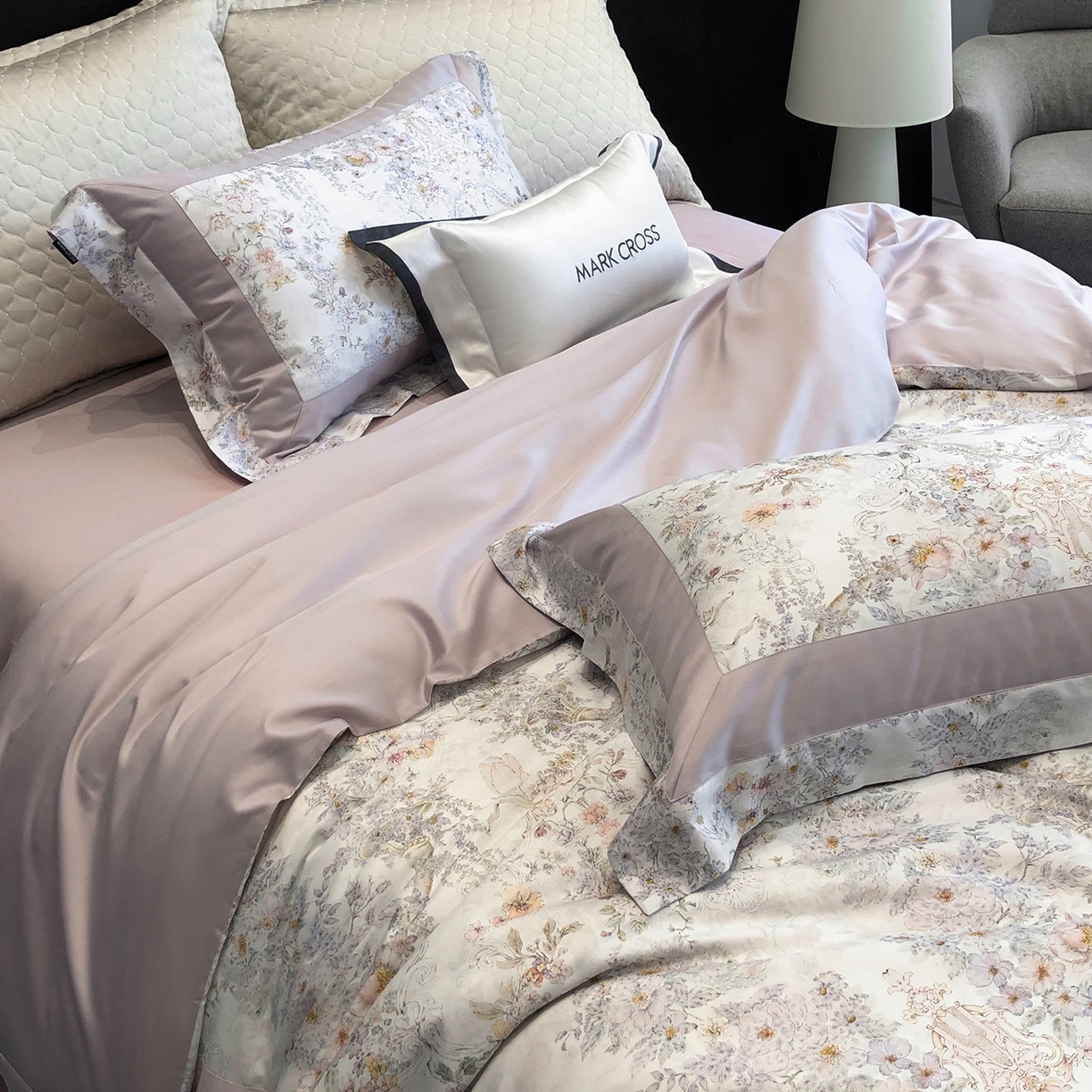 91家纺网 家纺一手货源 找家纺 佳汐蓝家纺 2025新款法式浪漫花卉超细旦天丝棉磨毛系列四件套-热淇淋 阿玛尔晴光