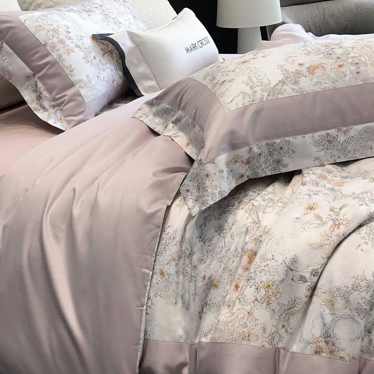 91家纺网 家纺一手货源 找家纺 （总）佳汐蓝家纺 2025新款法式浪漫花卉超细旦天丝棉磨毛系列四件套-热淇淋