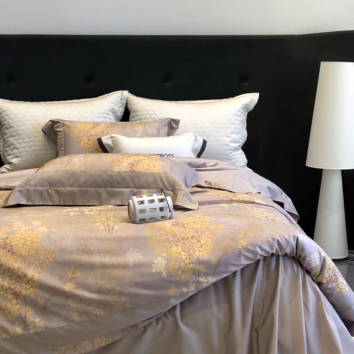 91家纺网 家纺一手货源 找家纺 佳汐蓝家纺 2025新款法式浪漫花卉超细旦天丝棉磨毛系列四件套-热淇淋 冬日花园