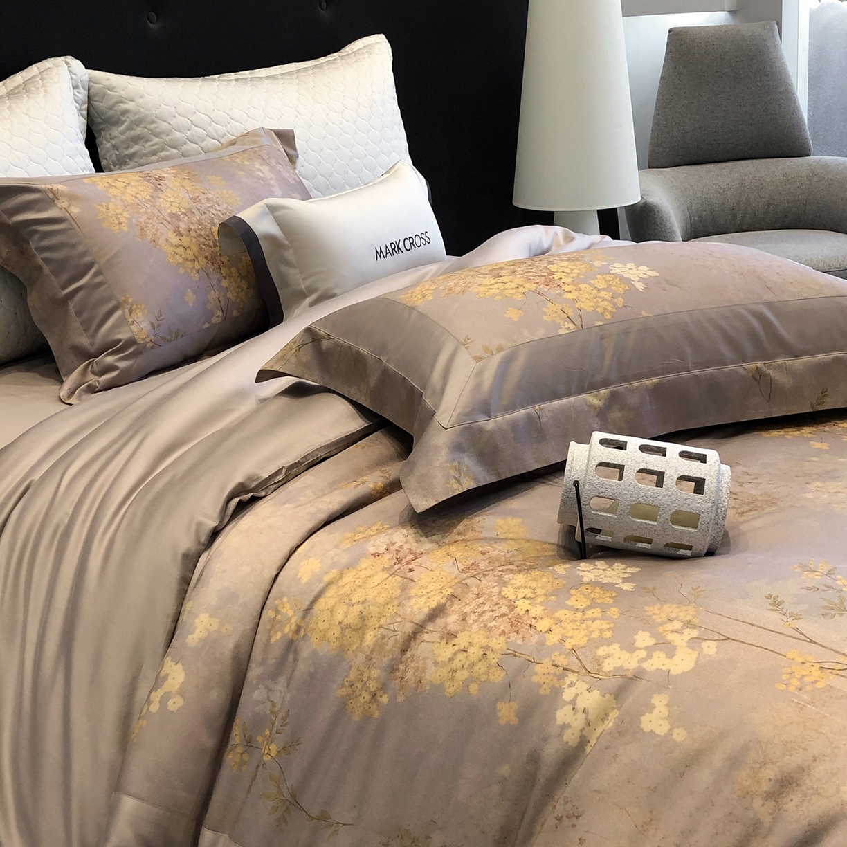 91家纺网 家纺一手货源 找家纺 佳汐蓝家纺 2025新款法式浪漫花卉超细旦天丝棉磨毛系列四件套-热淇淋 冬日花园