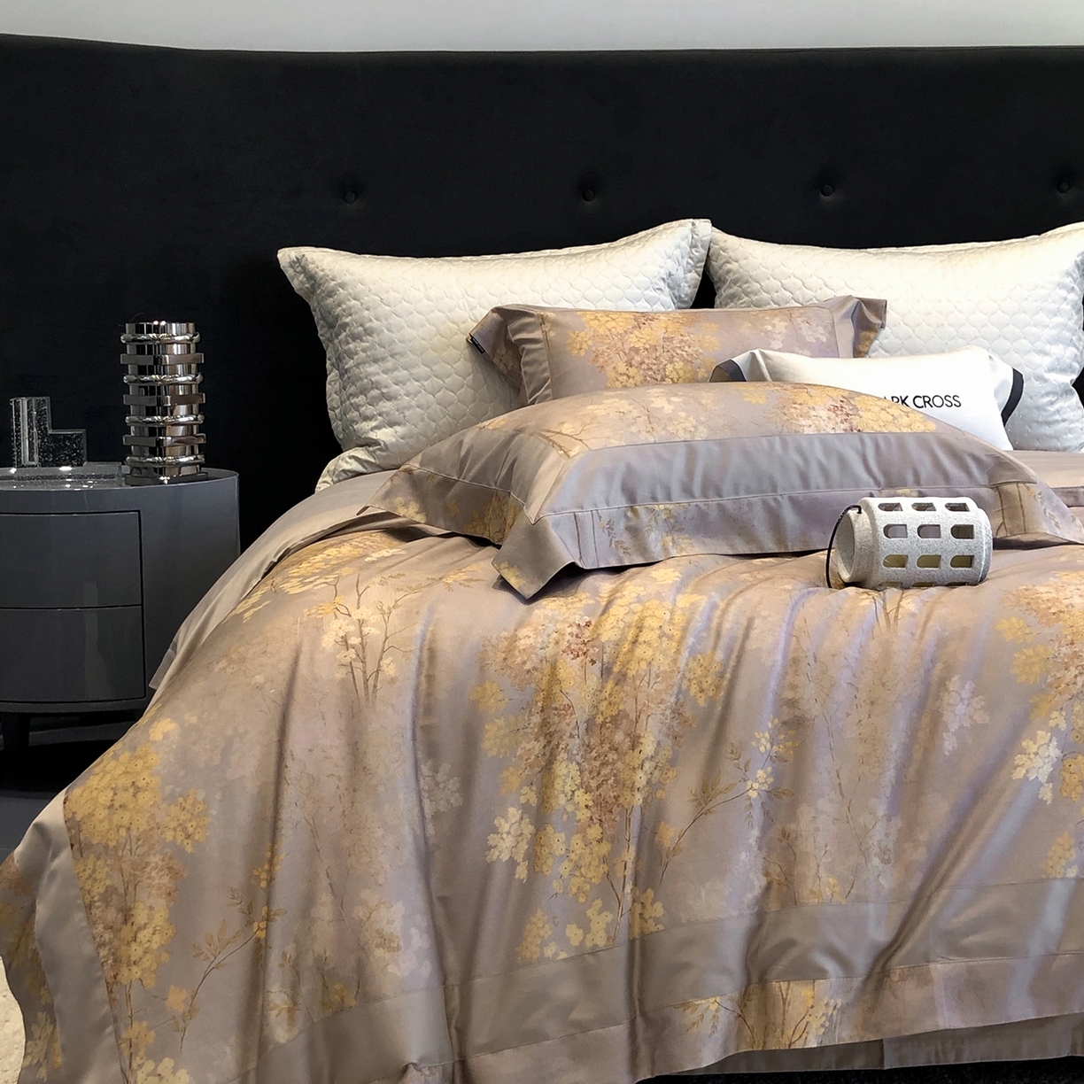 91家纺网 家纺一手货源 找家纺 佳汐蓝家纺 2025新款法式浪漫花卉超细旦天丝棉磨毛系列四件套-热淇淋 冬日花园