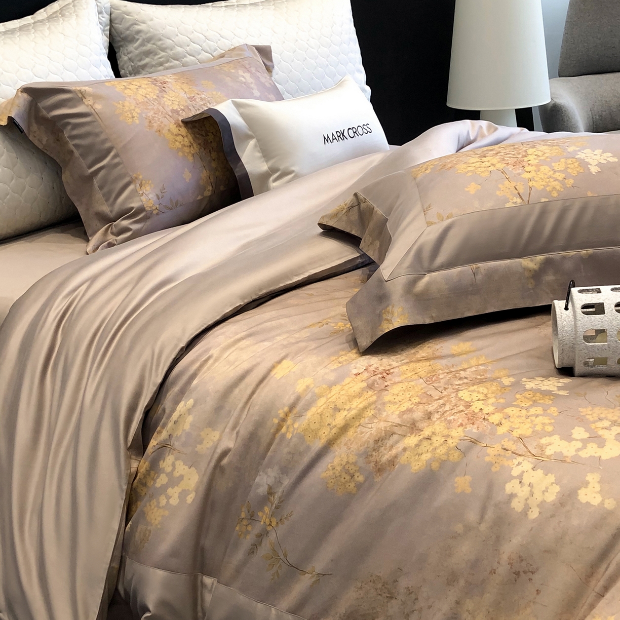 91家纺网 家纺一手货源 找家纺 佳汐蓝家纺 2025新款法式浪漫花卉超细旦天丝棉磨毛系列四件套-热淇淋 冬日花园