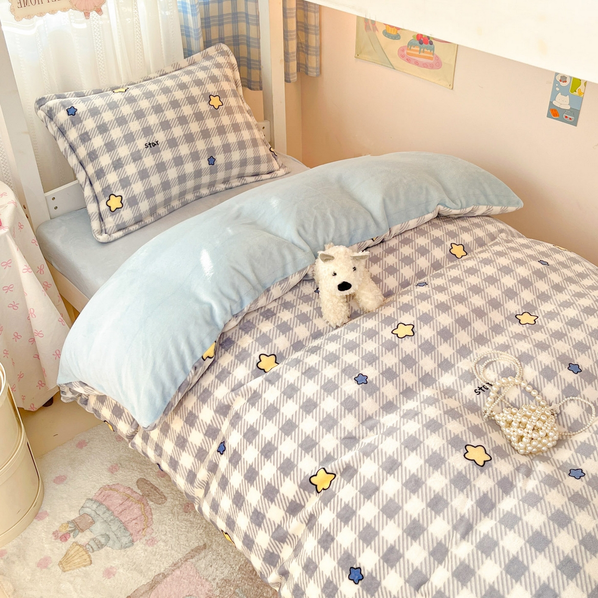 91家纺网 家纺一手货源 找家纺 川悦生活 2025新款加厚保暖高克重牛奶绒宿舍三件套 简空星号