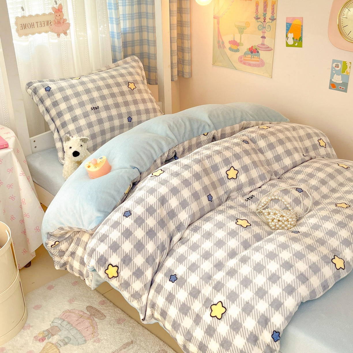 91家纺网 家纺一手货源 找家纺 川悦生活 2025新款加厚保暖高克重牛奶绒宿舍三件套 简空星号