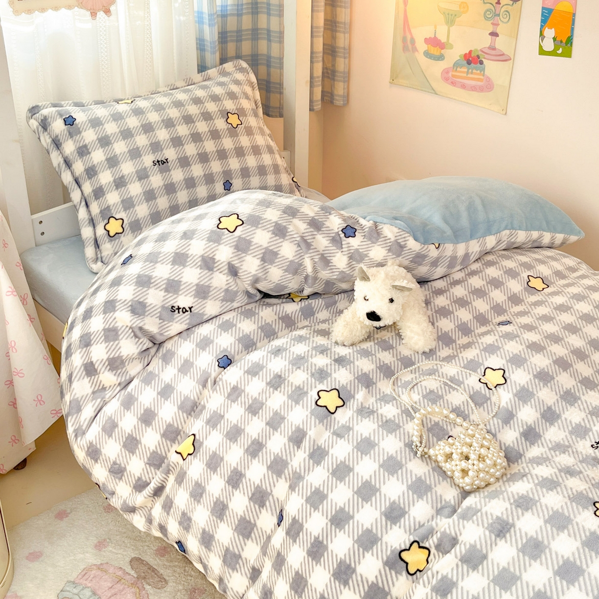 91家纺网 家纺一手货源 找家纺 川悦生活 2025新款加厚保暖高克重牛奶绒宿舍三件套 简空星号