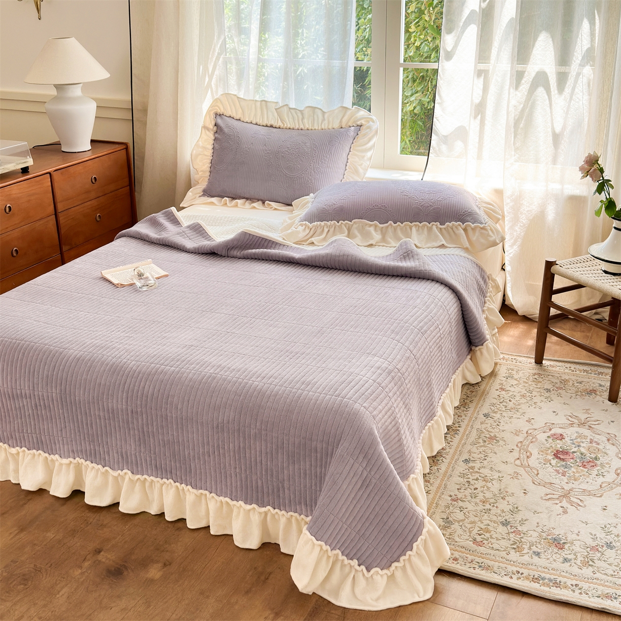 91家纺网 家纺一手货源 找家纺 乐野家居 2025年新款轻法式甜心蝴蝶结高克重提花牛奶绒床盖四件套 甜心蝴蝶结-紫