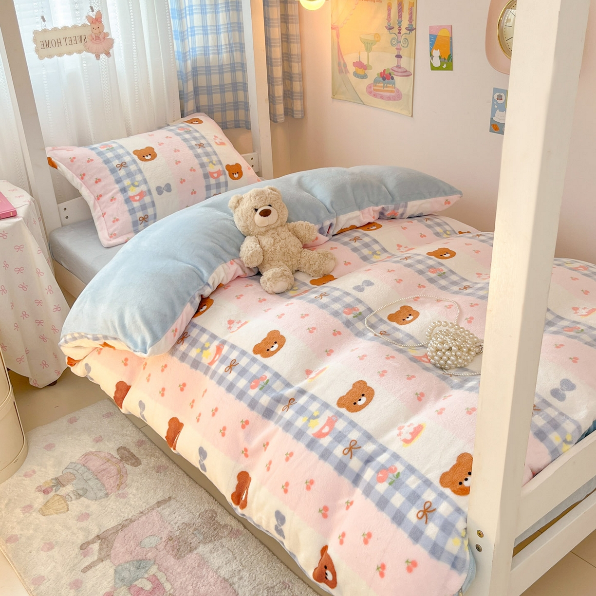 91家纺网 家纺一手货源 找家纺 川悦生活 2025新款加厚保暖高克重牛奶绒宿舍三件套 奶朵布丁熊