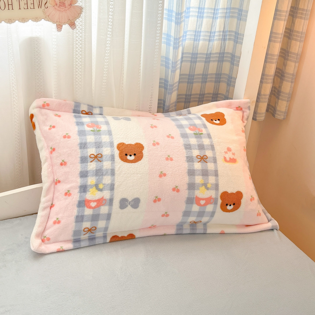 91家纺网 家纺一手货源 找家纺 川悦生活 2025新款加厚保暖高克重牛奶绒宿舍三件套 奶朵布丁熊