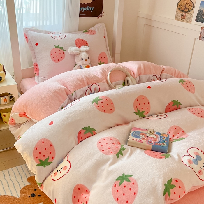 91家纺网 家纺一手货源 找家纺 川悦生活 2025新款加厚保暖高克重牛奶绒宿舍三件套 奶莓小兔