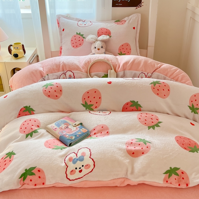 91家纺网 家纺一手货源 找家纺 川悦生活 2025新款加厚保暖高克重牛奶绒宿舍三件套 奶莓小兔