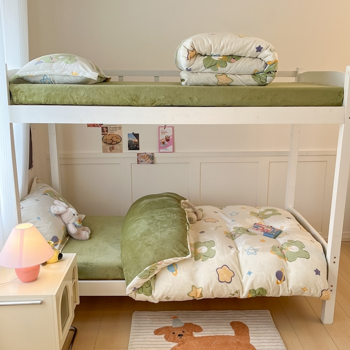 91家纺网 家纺一手货源 找家纺 川悦生活 2025新款加厚保暖高克重牛奶绒宿舍三件套 奶星恐龙