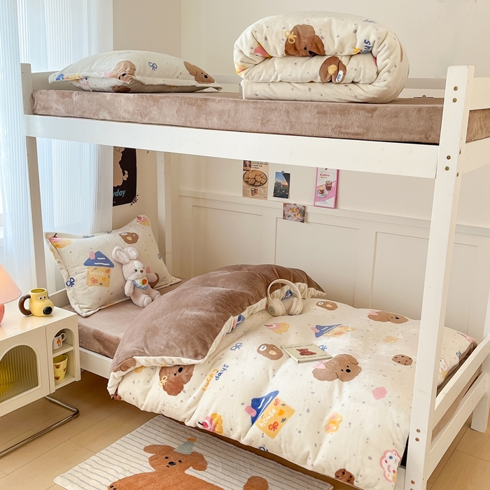 91家纺网 家纺一手货源 找家纺 川悦生活 2025新款加厚保暖高克重牛奶绒宿舍三件套 奶油噗妮-咖