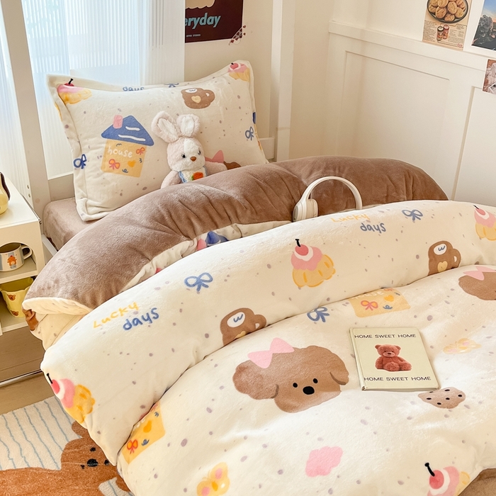 91家纺网 家纺一手货源 找家纺 川悦生活 2025新款加厚保暖高克重牛奶绒宿舍三件套 奶油噗妮-咖