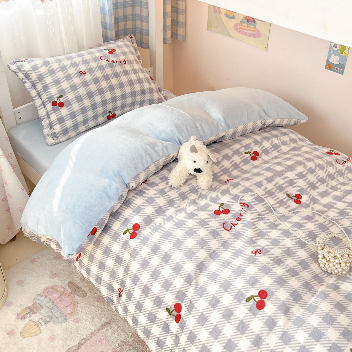 91家纺网 家纺一手货源 找家纺 川悦生活 2025新款加厚保暖高克重牛奶绒宿舍三件套 青天车厘