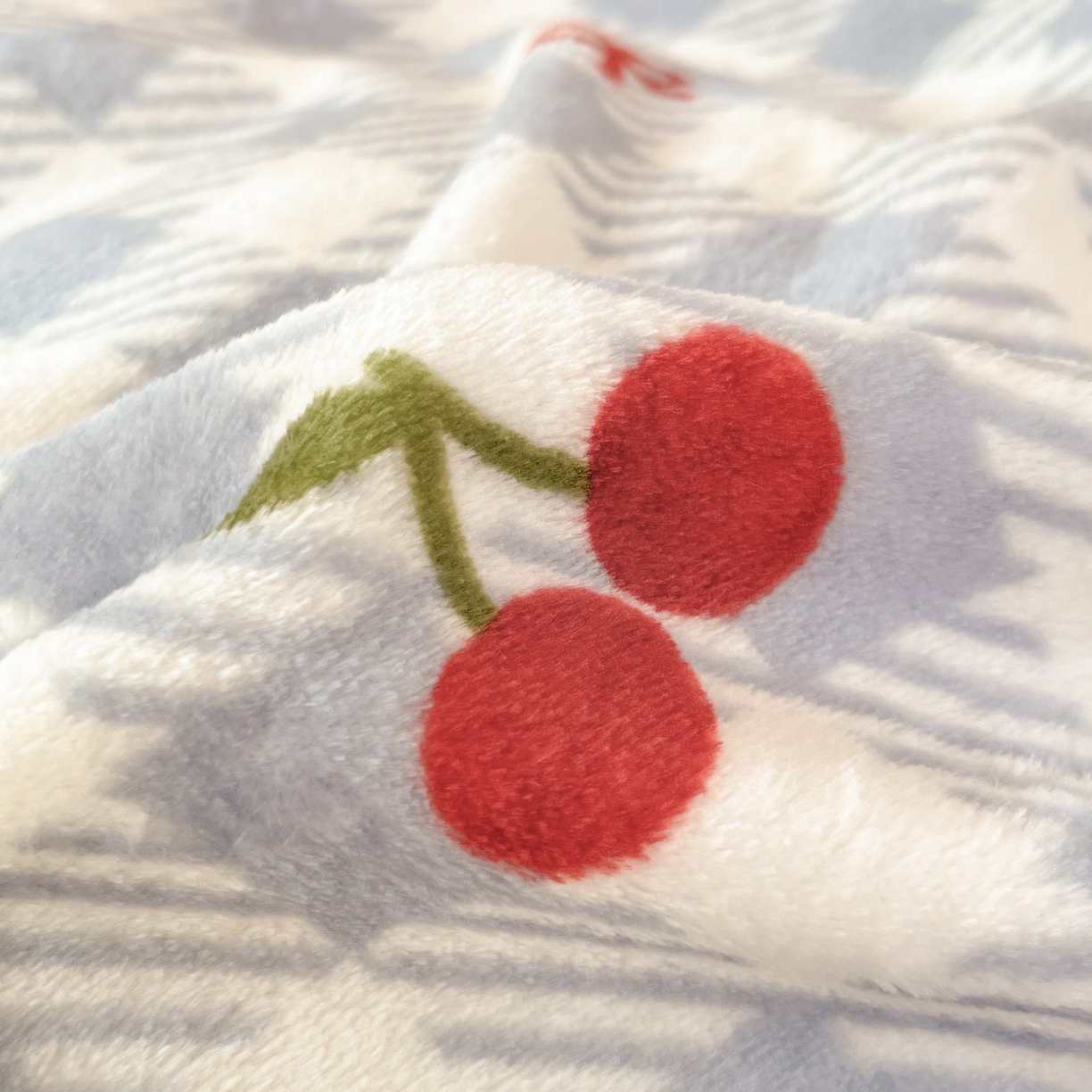 91家纺网 家纺一手货源 找家纺 川悦生活 2025新款加厚保暖高克重牛奶绒宿舍三件套 青天车厘