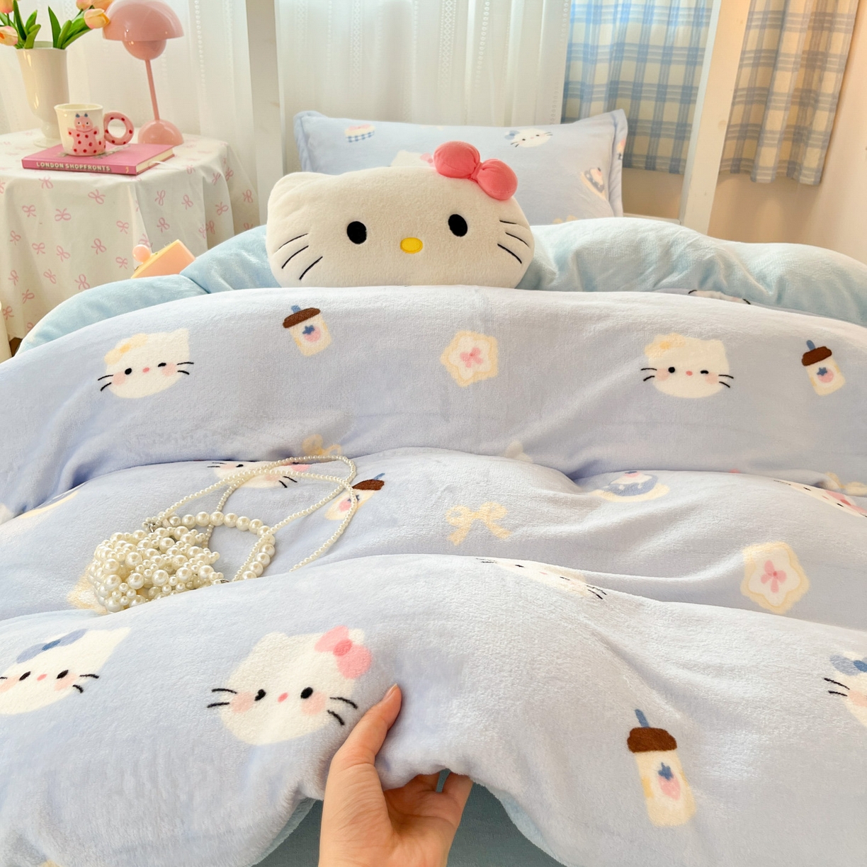 91家纺网 家纺一手货源 找家纺 川悦生活 2025新款加厚保暖高克重牛奶绒宿舍三件套 晴空小喵