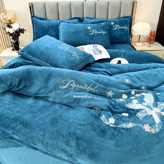 91家纺网 家纺一手货源 找家纺 （总）鑫利来家纺 2025新款简约牛奶绒绣花四件套-铃兰系列