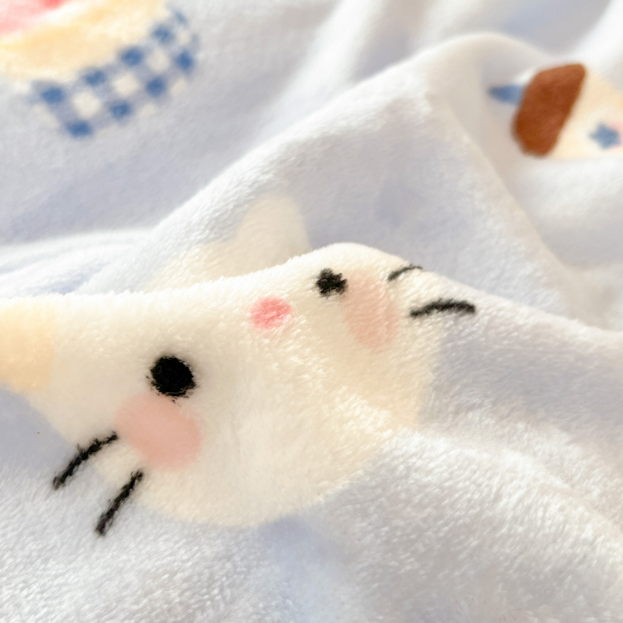 91家纺网 家纺一手货源 找家纺 川悦生活 2025新款加厚保暖高克重牛奶绒宿舍三件套 晴空小喵