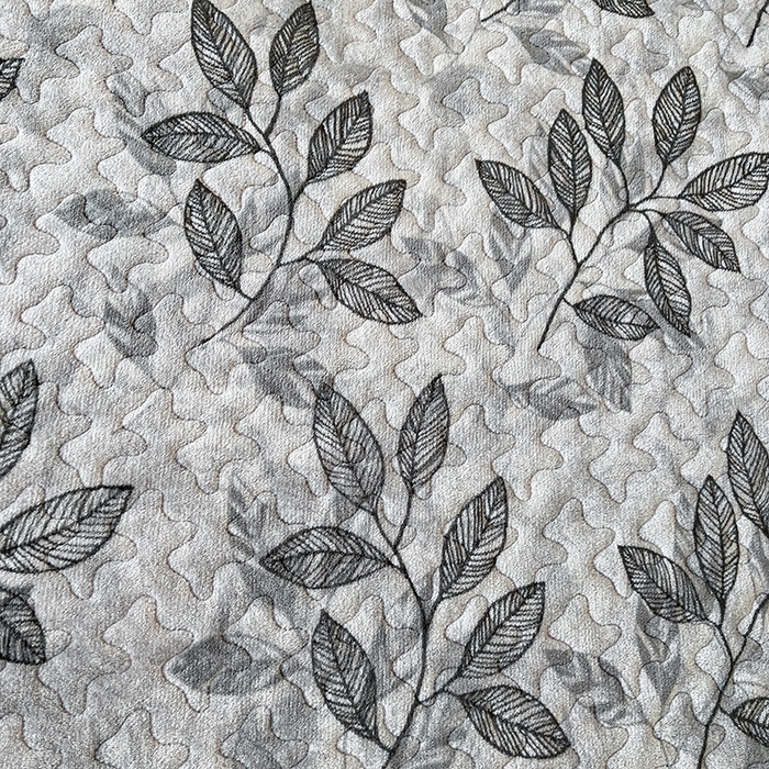 91家纺网 家纺一手货源 找家纺 鹿辉家居（原吉欧力） 2025新款牛奶绒赫本风夹棉床盖四件套 知叶-灰