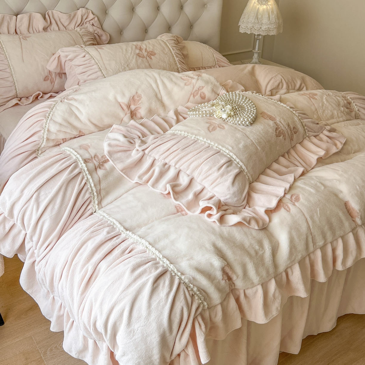 91家纺网 家纺一手货源 找家纺 （总）亲亲公主 2025新款加厚高克重牛奶绒法式公主风四件套-热恋玫瑰