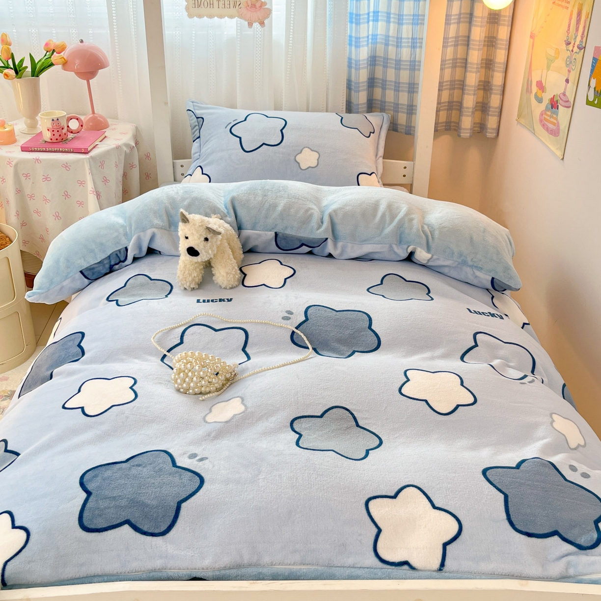 91家纺网 家纺一手货源 找家纺 川悦生活 2025新款加厚保暖高克重牛奶绒宿舍三件套 天空星系