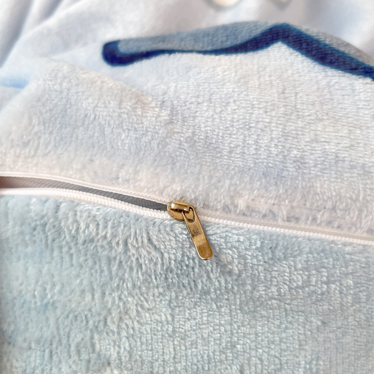 91家纺网 家纺一手货源 找家纺 川悦生活 2025新款加厚保暖高克重牛奶绒宿舍三件套 天空星系