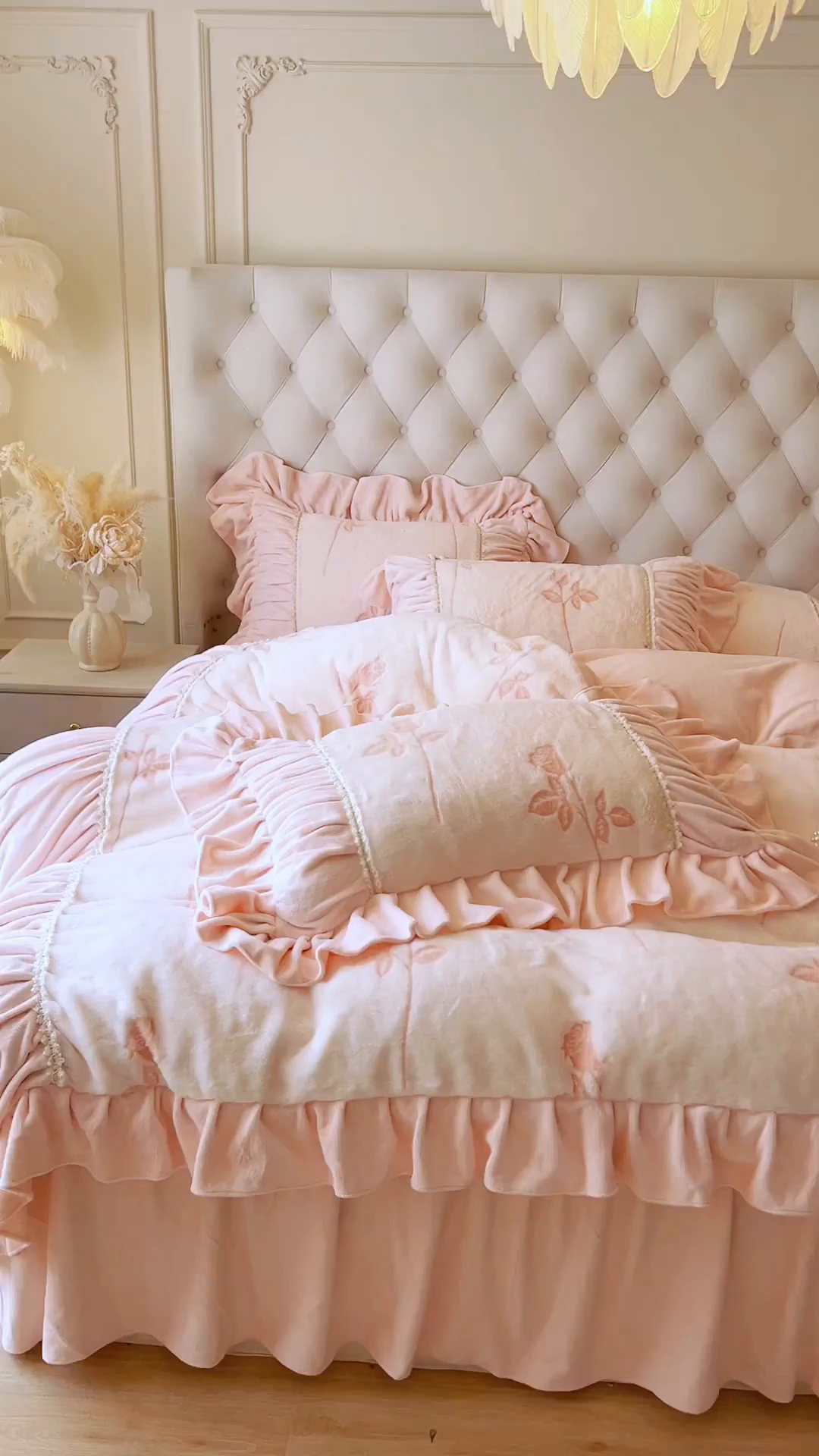 91家纺网 家纺一手货源 找家纺 （总）亲亲公主 2025新款加厚高克重牛奶绒法式公主风四件套-热恋玫瑰