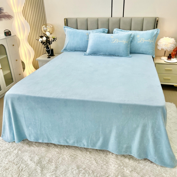 91家纺网 家纺一手货源 找家纺 鑫利来家纺 2025新款简约牛奶绒绣花四件套-铃兰系列 铃兰-繁星蓝