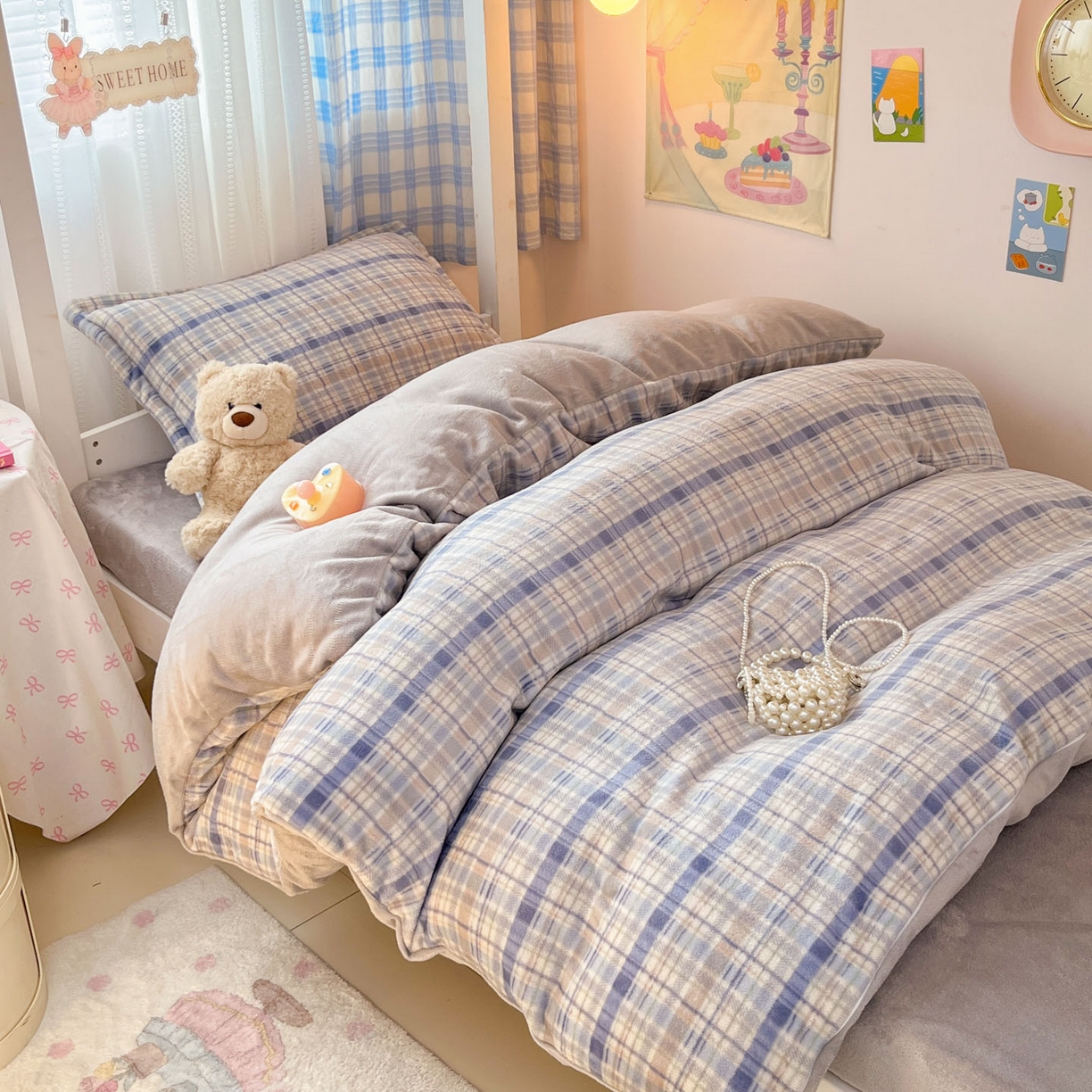 91家纺网 家纺一手货源 找家纺 川悦生活 2025新款加厚保暖高克重牛奶绒宿舍三件套 屋顶格格