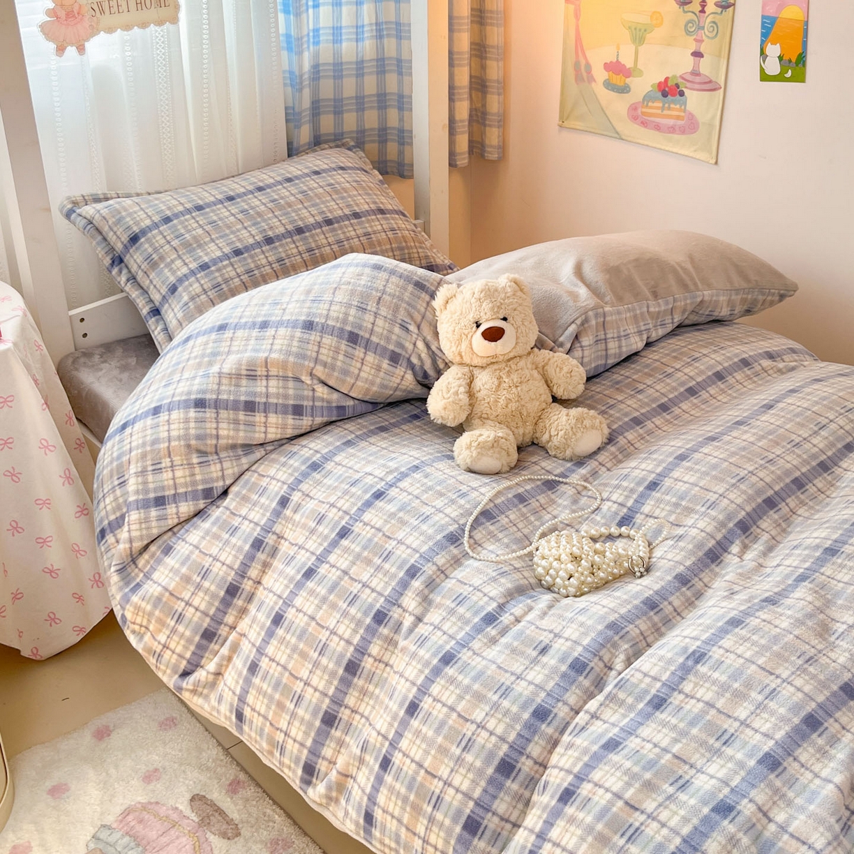 91家纺网 家纺一手货源 找家纺 川悦生活 2025新款加厚保暖高克重牛奶绒宿舍三件套 屋顶格格