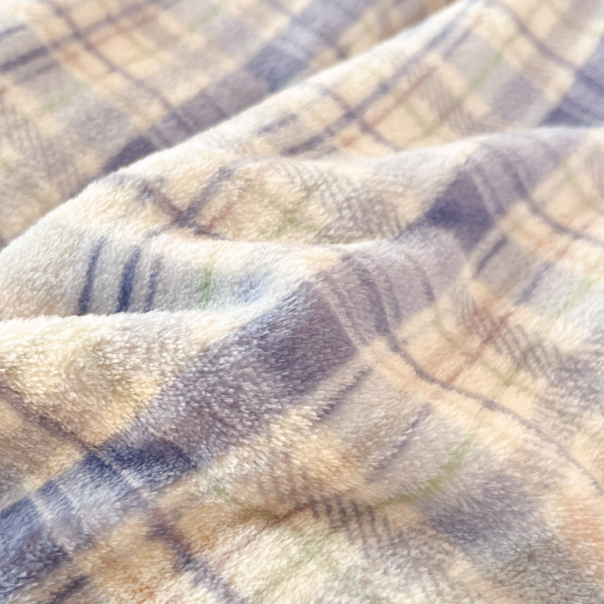 91家纺网 家纺一手货源 找家纺 川悦生活 2025新款加厚保暖高克重牛奶绒宿舍三件套 屋顶格格